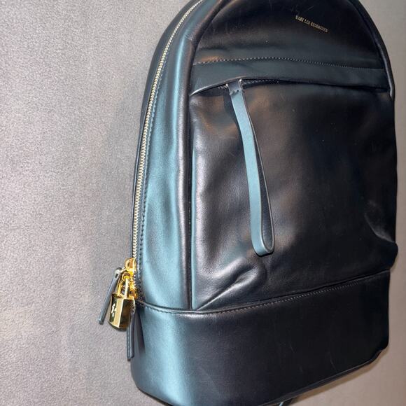 Want Les Essentiels Small Mini Black Leather Backpack main image 11